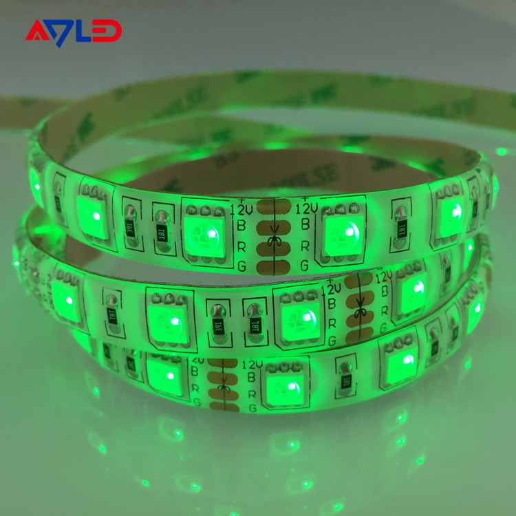 Color verde SMD 5050 60LEDs/M Luces de banda LED para muebles Decoración Alto brillo Impermeable