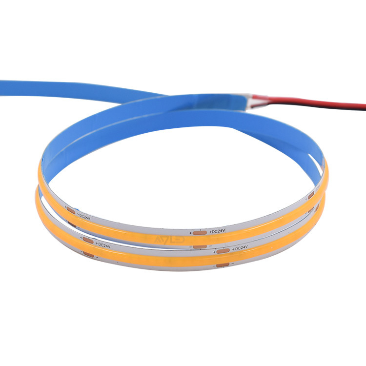 320 LEDs COB Luz de banda Blanco cálido 6500K Temperatura del color CE RoHS Certificado 3- 12V/24V